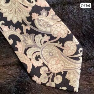 RICHEL SILK PAISLEY TIE